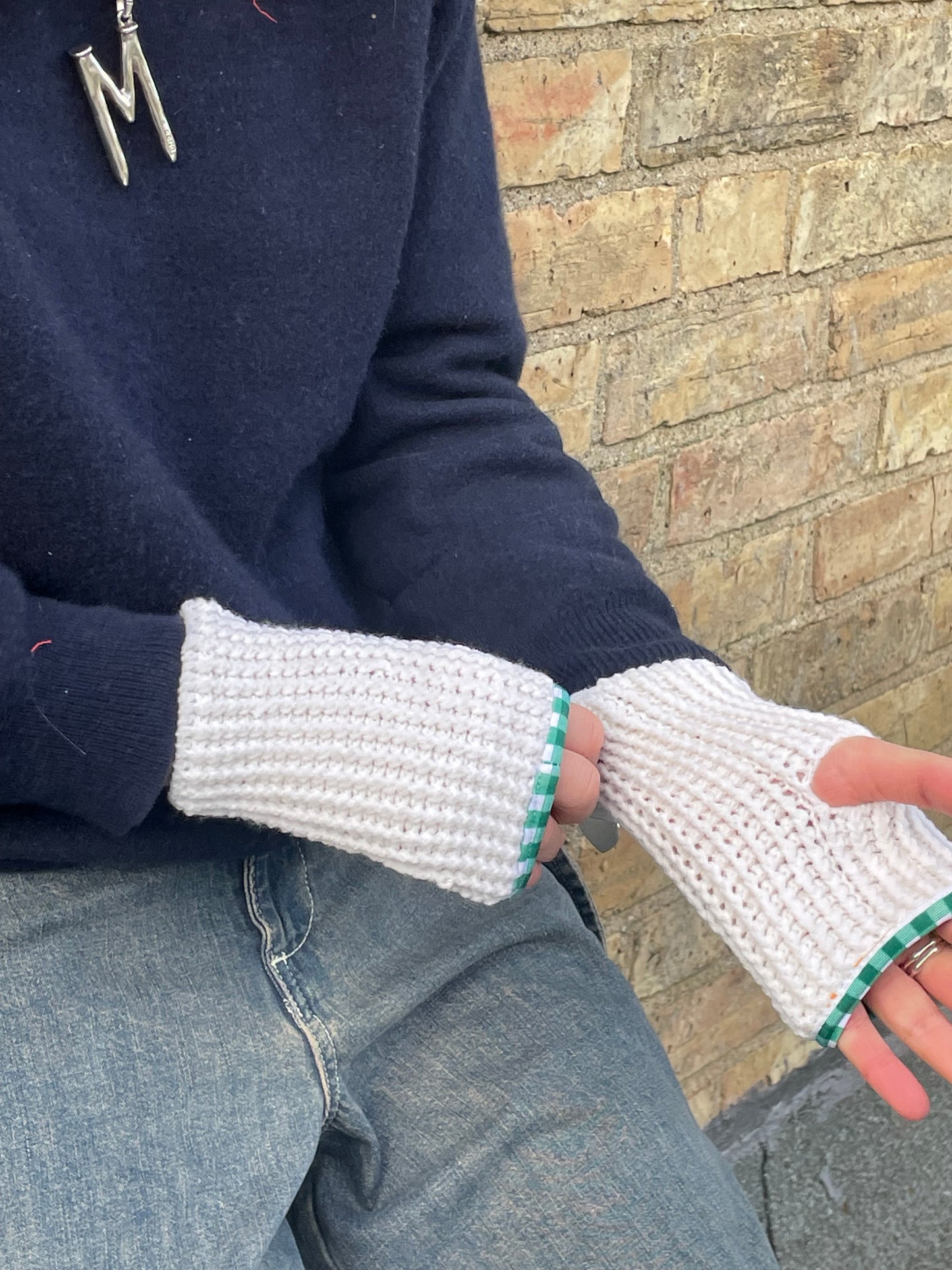 Pistachio Green knit mittens